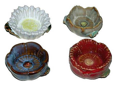 Keramik Teelichthalter Bl�ten 4f.sort/24